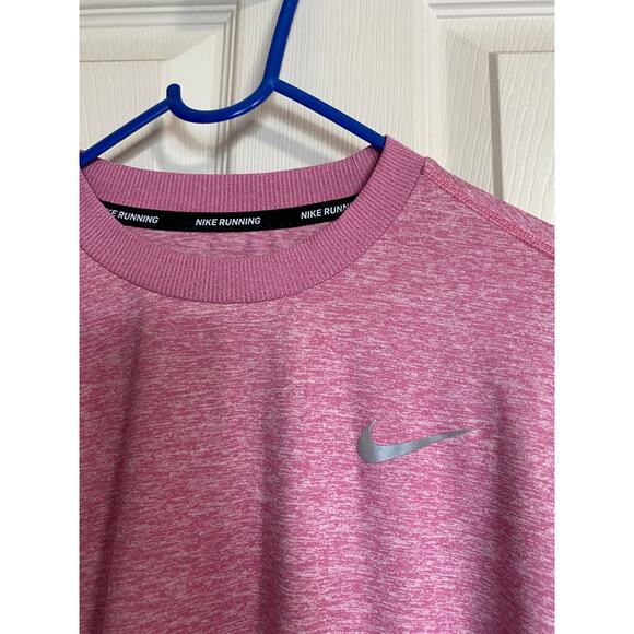 Activewear tshirt - Picture 2 of 4